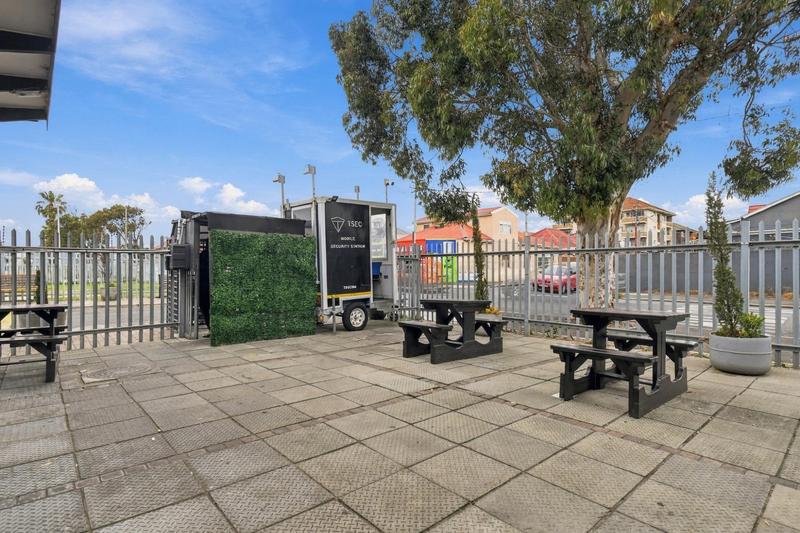 To Let 2 Bedroom Property for Rent in Maitland Western Cape